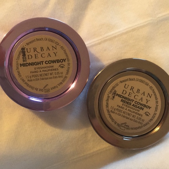 Urban Decay Eyeshadow - Picture 2 of 3